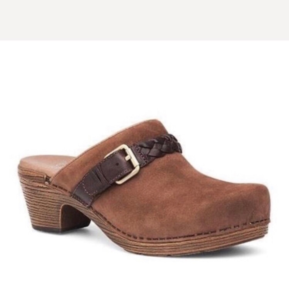 - New Dansko Women’s Mules size 10
